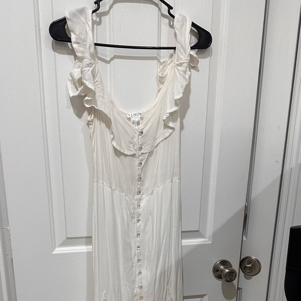 White Cold Shoulder Maxi Dress